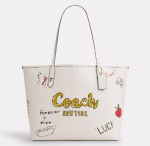 Tote Coach White